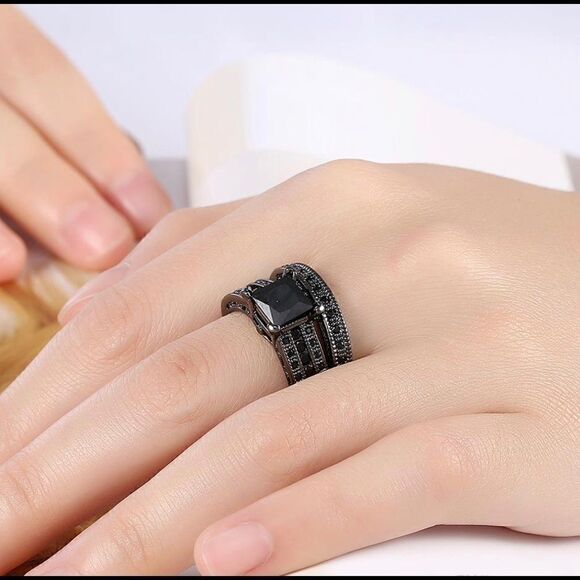 Black Grey CZ Diamond Engagement Bridal Wedding Band - Picture 8 of 8